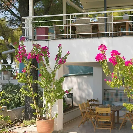 Sani Gallery Villa, Your Next Family Vacation! * باراليا ساني