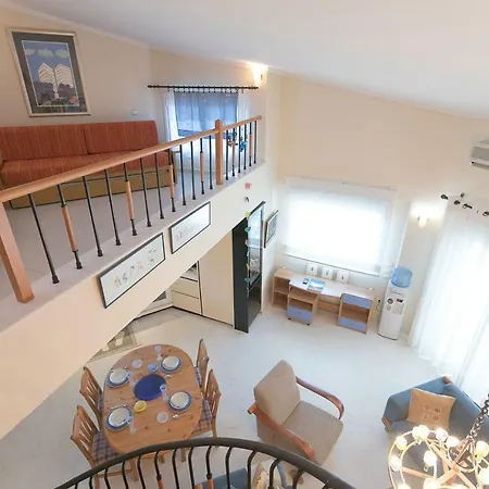 Sani Gallery Villa, Your Next Family Vacation! بيت للعطل