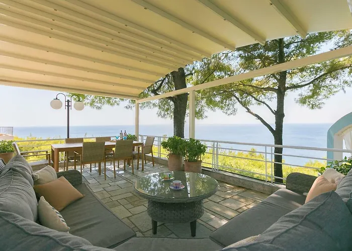 Feriehus Sani Gallery Villa, Your Next Family Vacation!